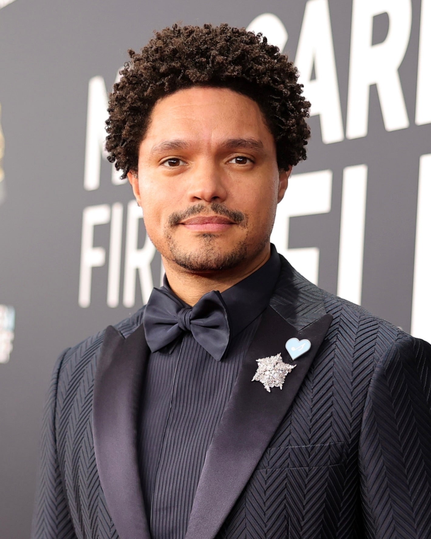 The 21-Carat Surprise That Stole the Grammys Red Carpet (Hint: Trevor Noah Wore It)