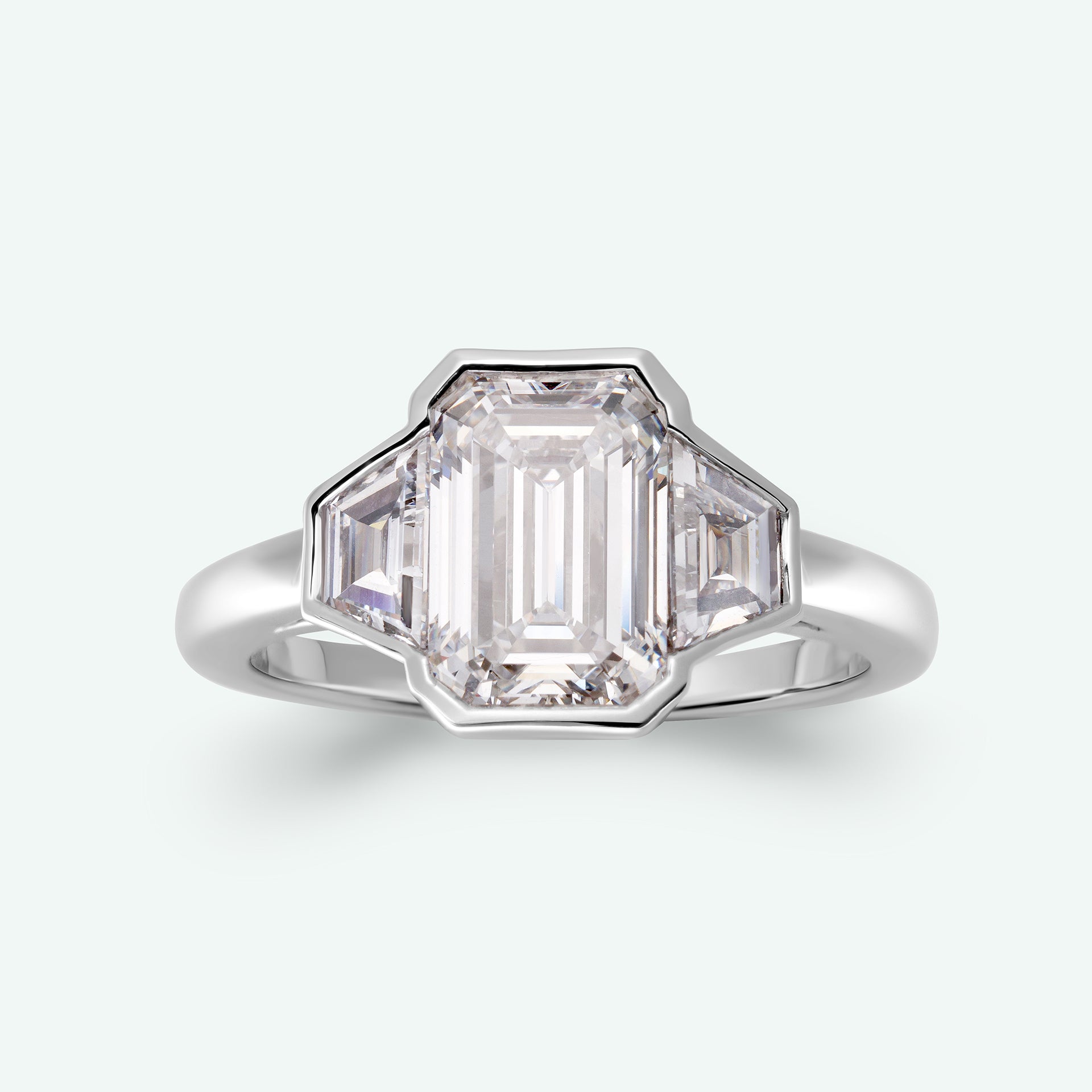 The Ella With 2.5 Carat Emerald Shape Lab Grown Diamond (VVS2, D), IGI Certified